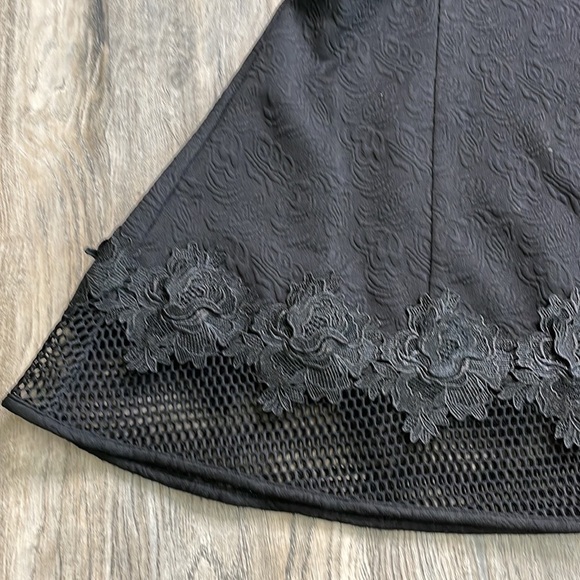 Express Women’s Black Dress with Floral Embellishment, size 4 - Picture 4 of 13
